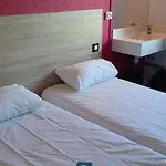 Hotelf1 Compiègne Hotel Venette