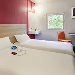 Hotelf1 Compiegne Hotel *