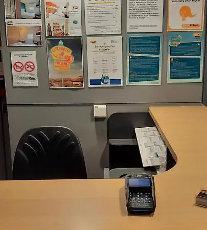 Hotelf1 Compiègne *