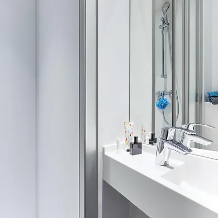 Hotelf1 Compiègne Hotel *