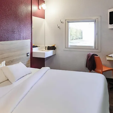 Hotelf1 Compiègne Hotel