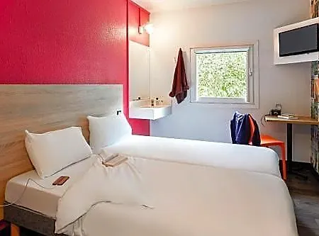 Hotelf1 Compiegne *