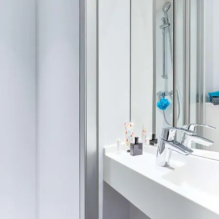 Hotelf1 Compiègne *