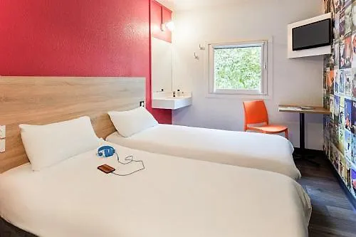 Hotelf1 Compiègne Venette