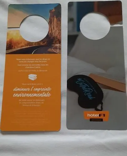 Hotelf1 Compiègne * Venette