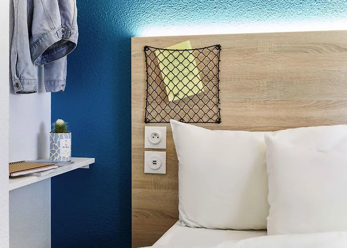 Hotelf1 Compiegne * Venette